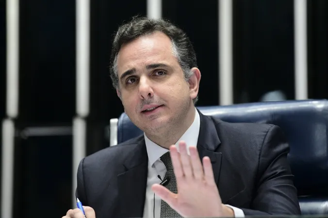 Rodrigo Pacheco quer dar “não” definitivo a Lula