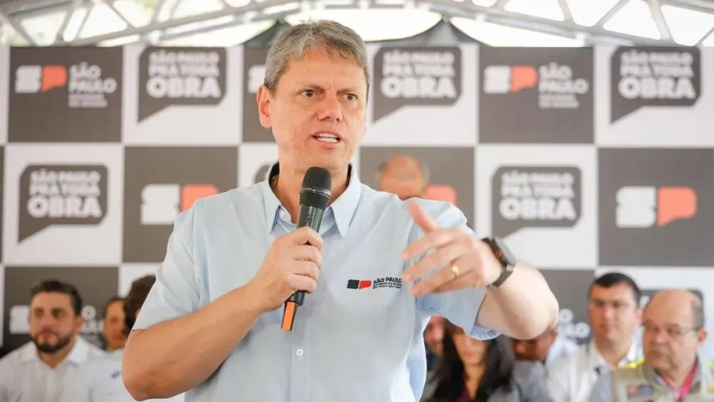 “Nova taxação representa risco a empregos e empresas”, diz Tarcísio à CNN