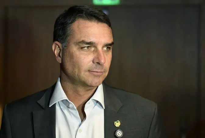Viana desafia base de Lula a assinar pedido de CPMI do Master