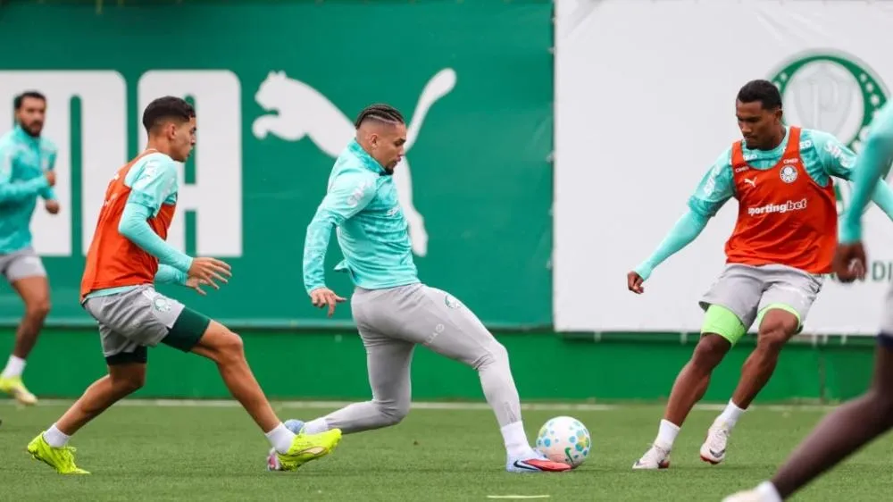 Palmeiras faz treino tático e Felipe Anderson projeta duelo com Cruzeiro: ‘Cada ponto é importante’
