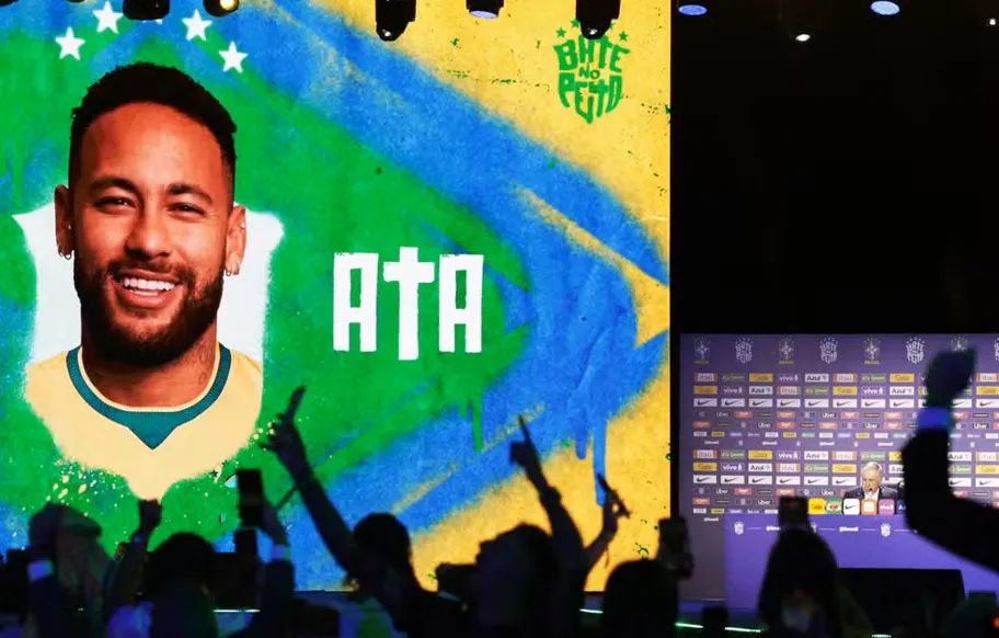 Panini vai atualizar figurinhas da seleção após convocação; veja quem entra e sai no álbum da Copa
